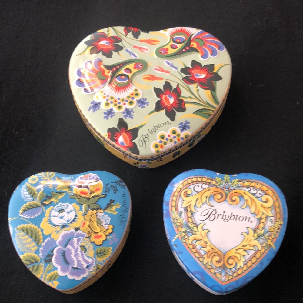 Heart shaped - 3 Brighton tins